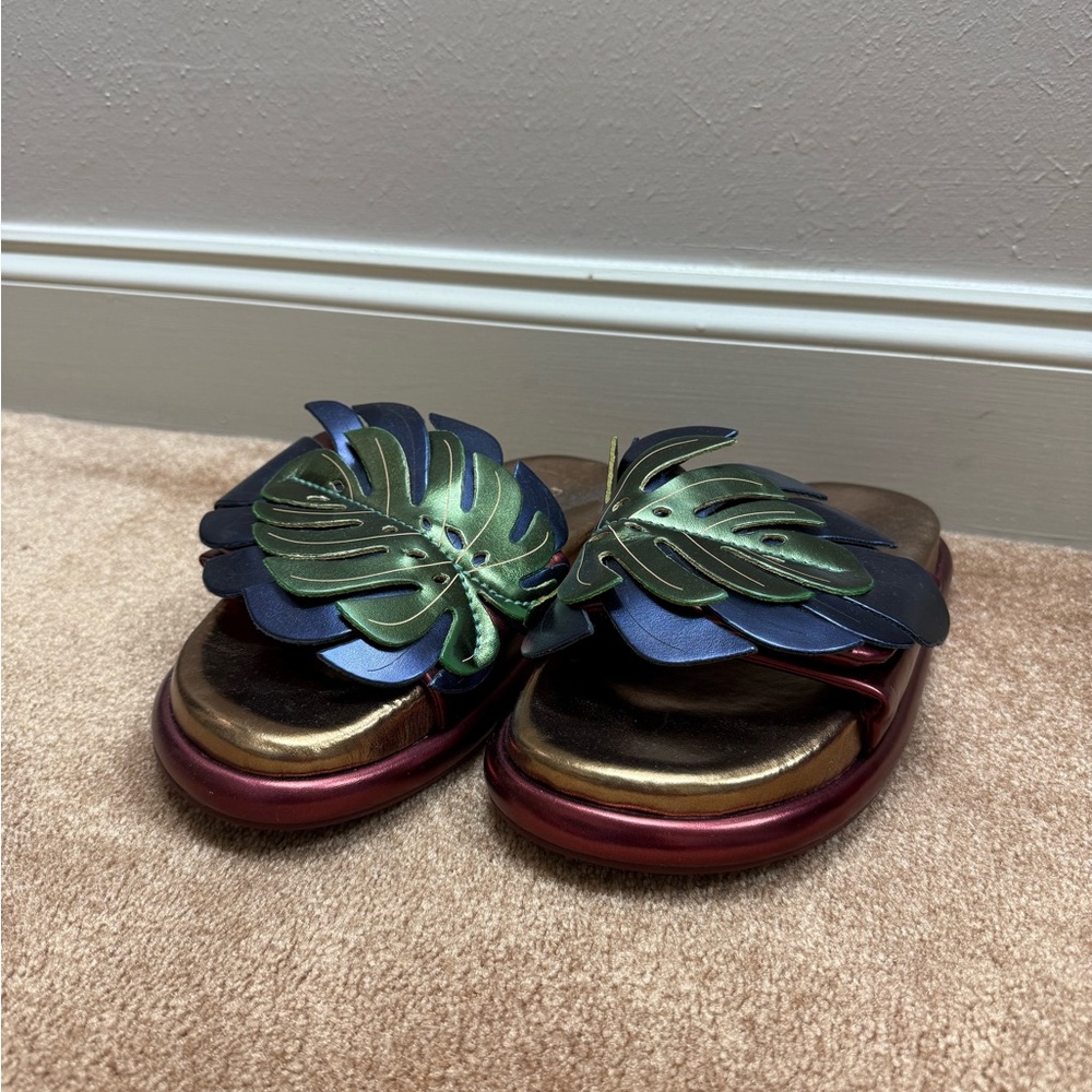 Farm Rio Slides - Picture 2 of 3